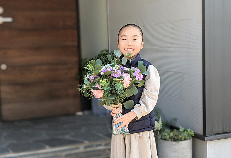 フラワー教室開業 ビジネスの仕組み作りとweb集客で売れるスクールへ 東京 世田谷 KOLME（コルメ）ママでも今はじめよう、新しいこと vol.3 家族を巻き込んで「花とはたらく」を楽しんでいます